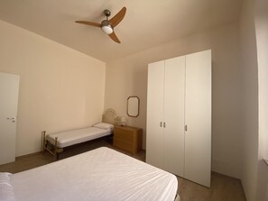 2 bedrooms