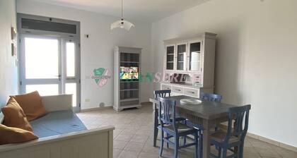 TWO-ROOM APARTMENT SLEEPS 4 IN THE LA PIANA AREA