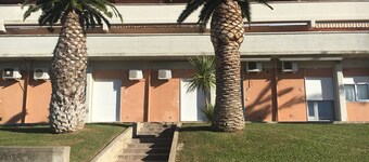 TWO-ROOM APARTMENT SLEEPS 4 IN THE LA PIANA AREA