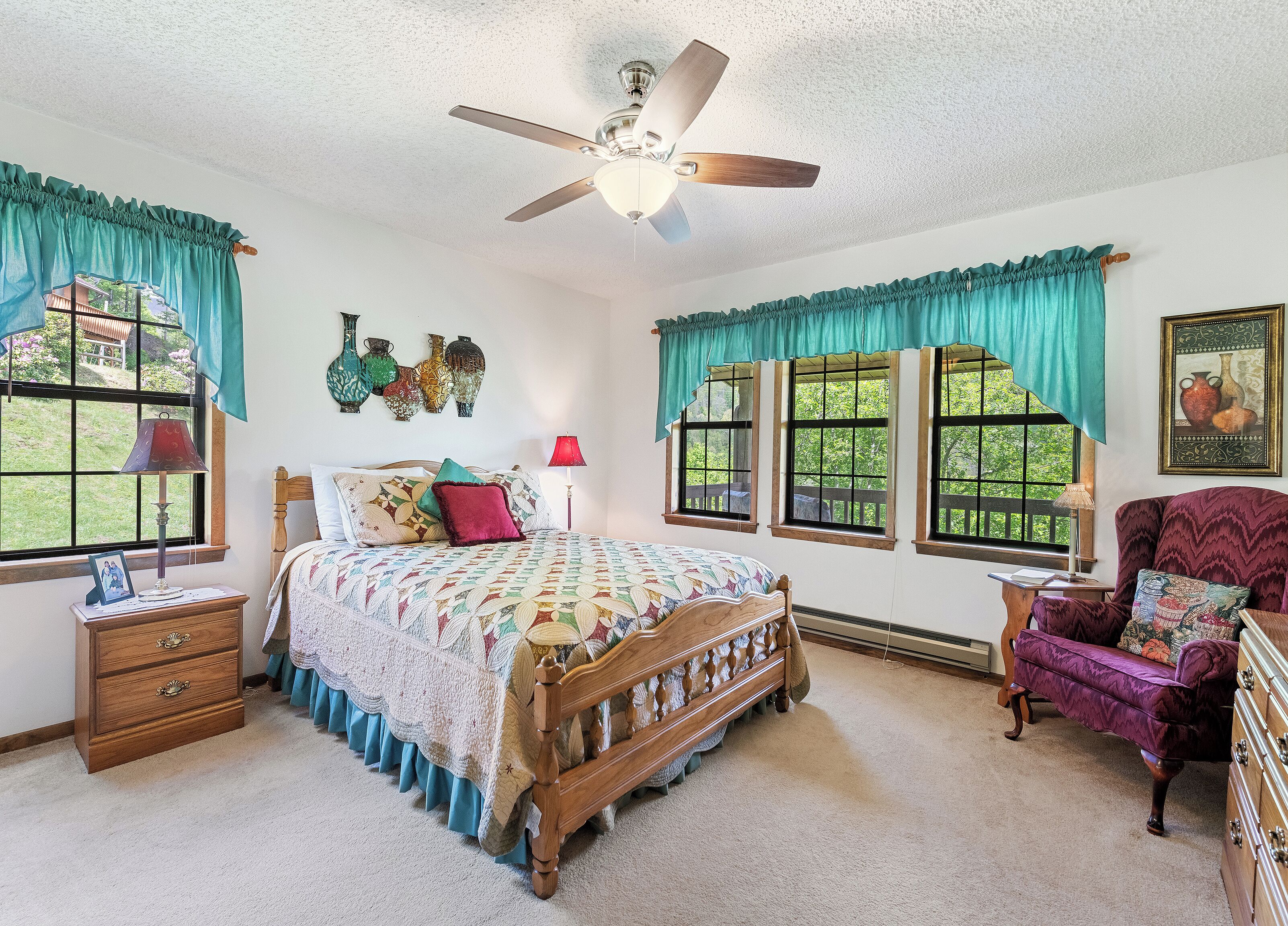 2 bedrooms, iron/ironing board, WiFi (free), bed sheets