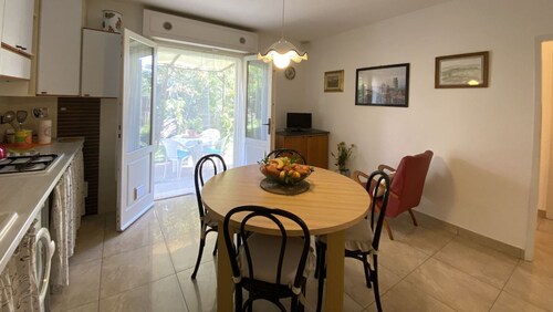 THREE-ROOM APARTMENT SLEEPS 3 IN THE NEW TOWN AREA - Ref. Costa