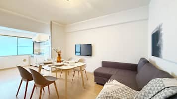 Superior Apartment | 2 bedrooms, iron/ironing board, free WiFi