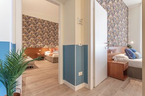 Room (Magnolia Suite) | Desk, laptop workspace, blackout drapes, free WiFi - Vittoria Garden Suites (Rome)