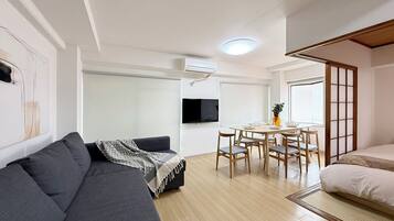 Superior Apartment | Iron/ironing board, WiFi (free)