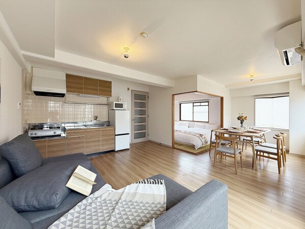 Living area - Residence Yu (Hiroshima)