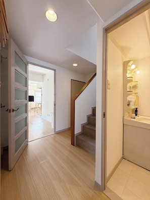Superior Apartment | 3 bedrooms, iron/ironing board, free WiFi