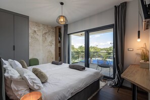 5 chambres, fer et planche à repasser, accès au Wi-Fi (inclus)
