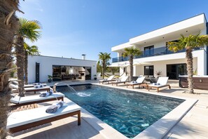 A heated pool - Villa Quercus ZadarVillas (Briševo)