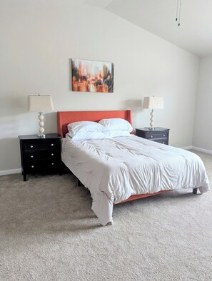 3 soverom, strykejern/-brett, wi-fi (inkludert) og sengetøy