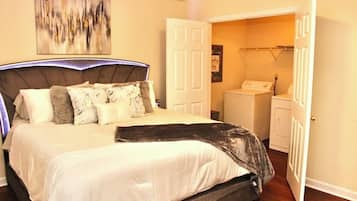 2 bedrooms, desk, iron/ironing board, WiFi