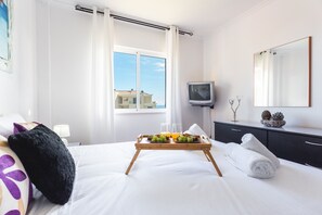 2 chambres, fer et planche à repasser, Wi-Fi gratuit, draps fournis