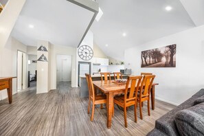 Dining - Shoreside | Apartment 12 | 2BR+loft | Crackenback (Crackenback)