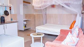 Room, 1 Bedroom, Accessible, Smoking | 1 bedroom