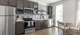 Landing | Stunning 1BD, Courtyard, Clubhouse