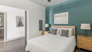 1 chambre, bureau, fer et planche à repasser, Wi-Fi