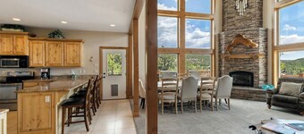 Best Views, Hot Tub, Game Room! 10 minutes to Zion