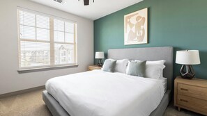 2 bedrooms, desk, iron/ironing board, WiFi