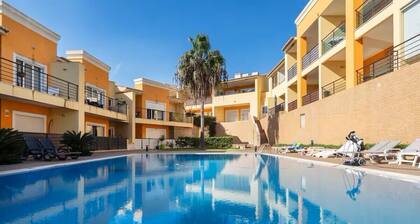 Bright and modern 2 Bed Apartment in Vale de Parra