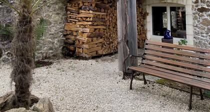 Maison de Reves in Piéguts Pluviers w/ Pool