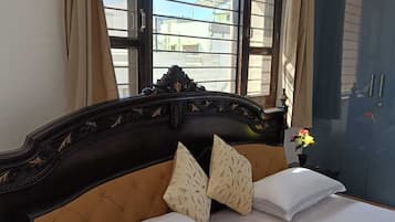 2 bedrooms, in-room safe