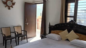 2 bedrooms, in-room safe