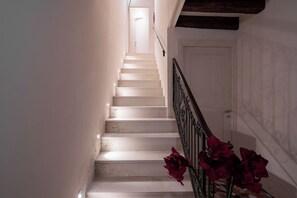 Interior entrance - Ca' Barbarina Apartments (Venice)