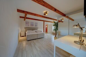 2 Schlafzimmer, Reisekinderbett, kostenloses WLAN