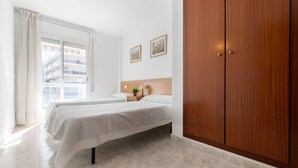 House, 3 Bedrooms, Terrace | 3 bedrooms - Global Village Park - By Global Rental Holidays 8091 (Salou)