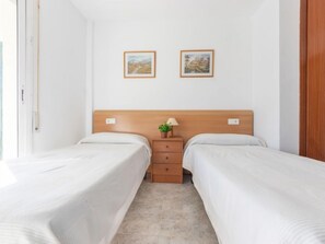 House, 3 Bedrooms, Terrace | 3 bedrooms - Global Village Park - By Global Rental Holidays 8091 (Salou)
