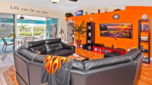 TV, DVD player, stereo - Orange Cove, heated Pool, Oasis of calm - Look (Cape Coral)