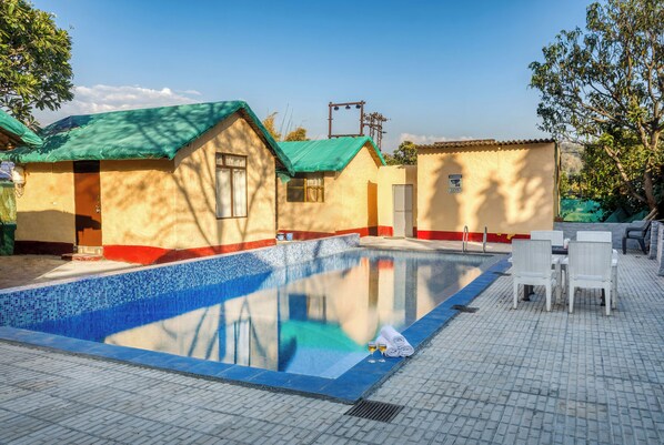Piscina a l'aire lliure