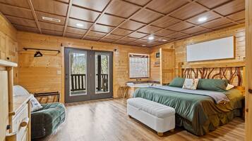 1 bedroom, in-room safe, WiFi, bed sheets
