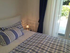 1 bedroom, free WiFi, bed sheets