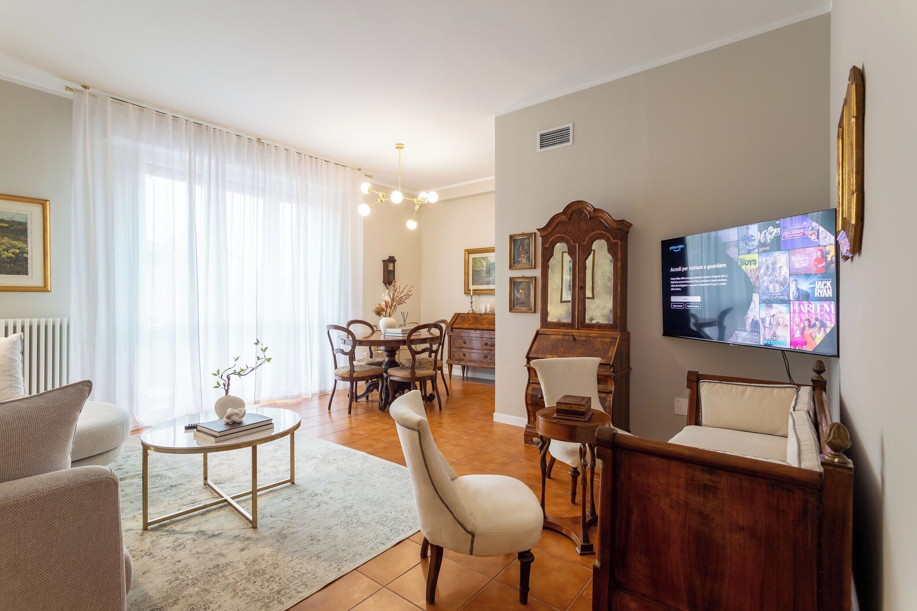 Apartment | Wohnbereich | Flachbildfernseher