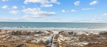 Sunset Beach 3BR Cottage with Spacious Deck & Screened Porches