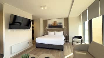 Superior Apartment, 1 King Bed with Sofa bed, Balcony, Mountain View | 2 bedrooms, in-room safe, free WiFi, bed sheets