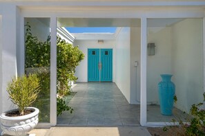 Exterior detail - Modern Home w/Gorgeous Backyard, Pool, Hot Tub & Mountain Views - Dogs ok (Palm Desert)