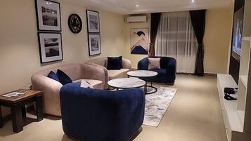 Economy Apartment, Balcony, City View | Living area