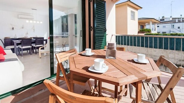 Balcony - Global Escorxador - By Global Rental Holidays 8092 (L'Escala)