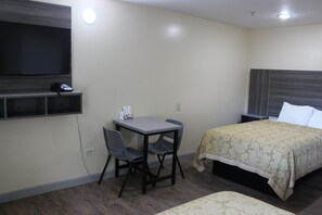 Double Room | Desk, free WiFi, bed sheets - Homestead Inn (Canton)
