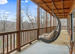 Property grounds - Mountainside Home in Lost River - Hot Tub, Sprawling Decks, Spacious (Baker)