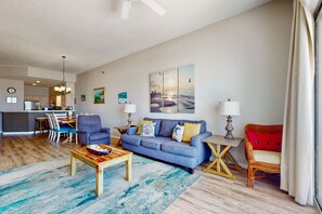 TV - Beachfront condo with stunning views, pool, WiFi, and washer/dryer (Orange Beach)