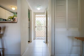 Interior - Charming Sweet Escape apartment on a fabulous private resort with AC, WiFi (Willemstad)