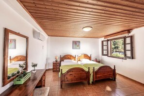 3 makuuhuonetta, silitysrauta/-lauta, Wi-Fi, vuodevaatteet