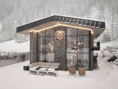 Chalet White Pearl by MYALPS