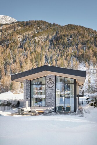 Chalet White Pearl by MYALPS