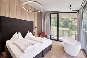 Luksus-alpehytte, fjellutsikt | 6 soverom, safe på rommet, blendingsgardiner og lydisolert