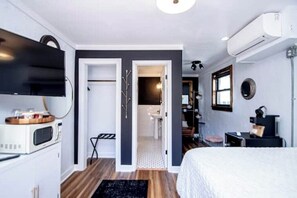 WiFi - 43" smart TV, Walk To Downtown & Trails, Fast Wifi (Hot Springs)