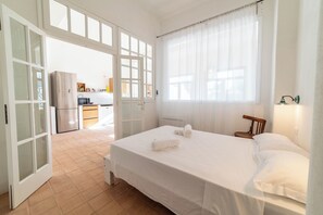 2 chambres, fer et planche à repasser, accès au Wi-Fi (inclus)