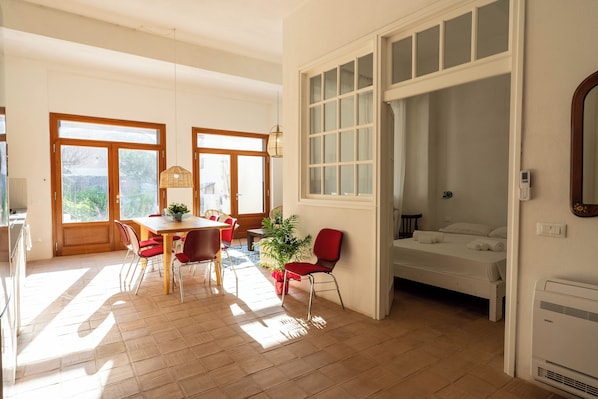 2 habitaciones, tabla de planchar con plancha y wifi gratis 